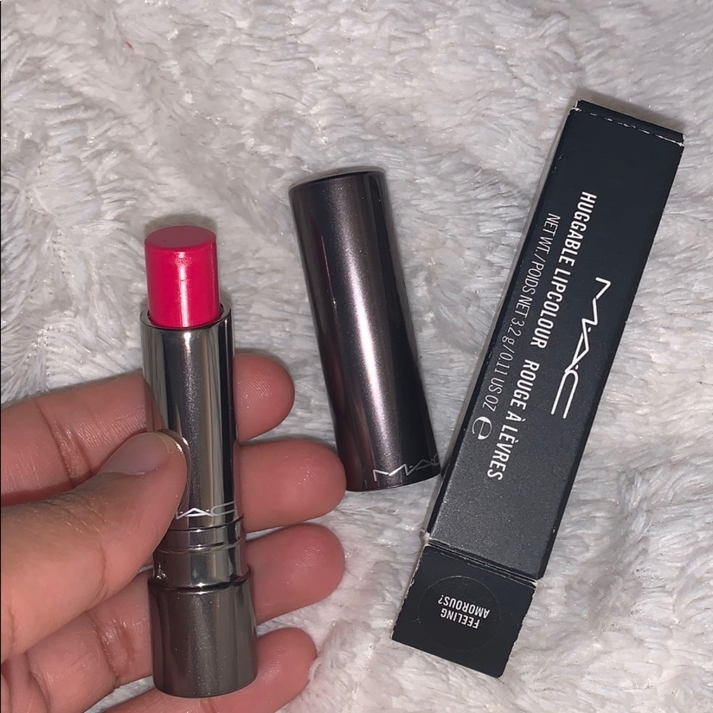 MAC Huggable Lipcolour